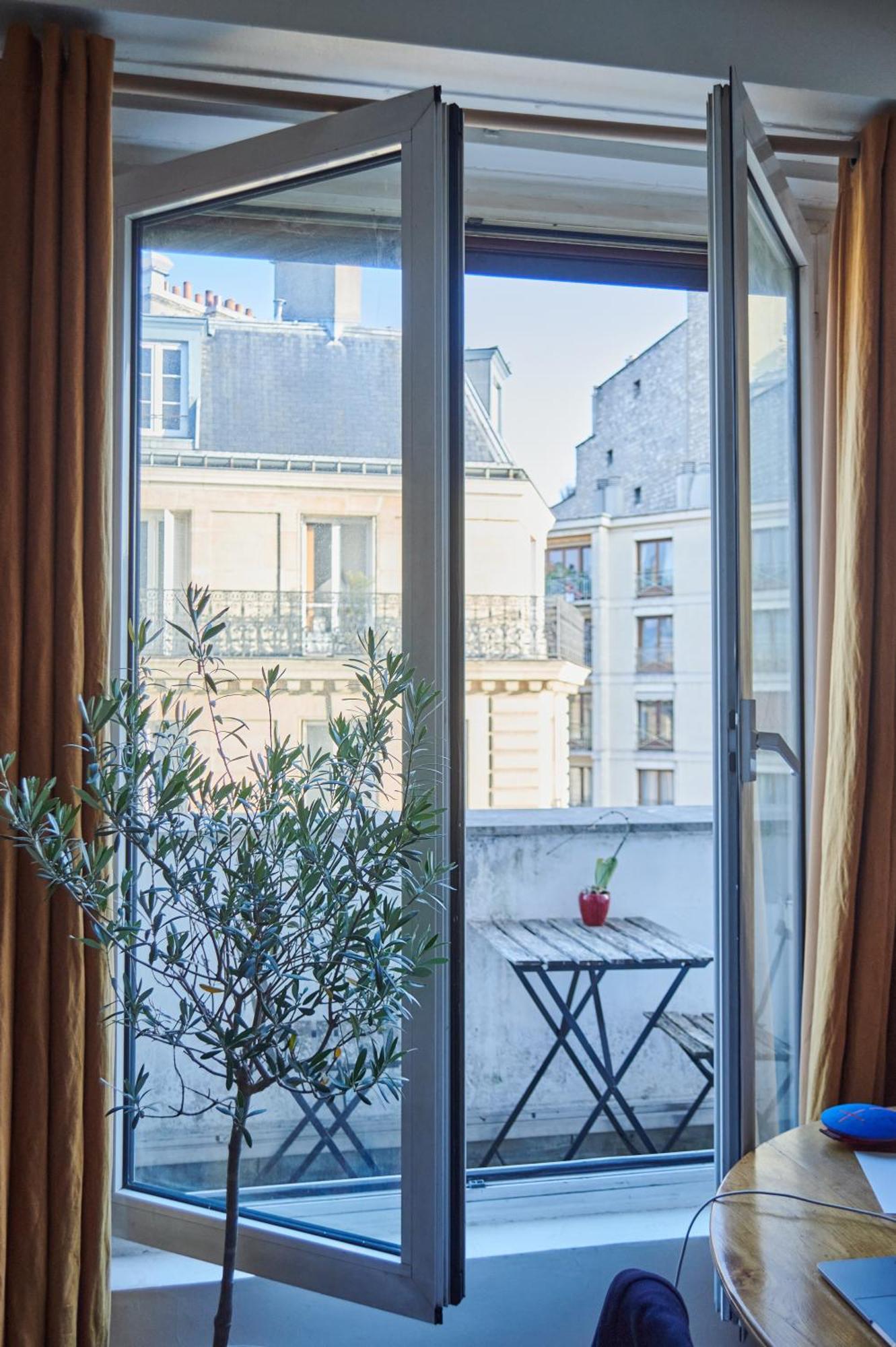 Cosy Avec Balcon 16eme